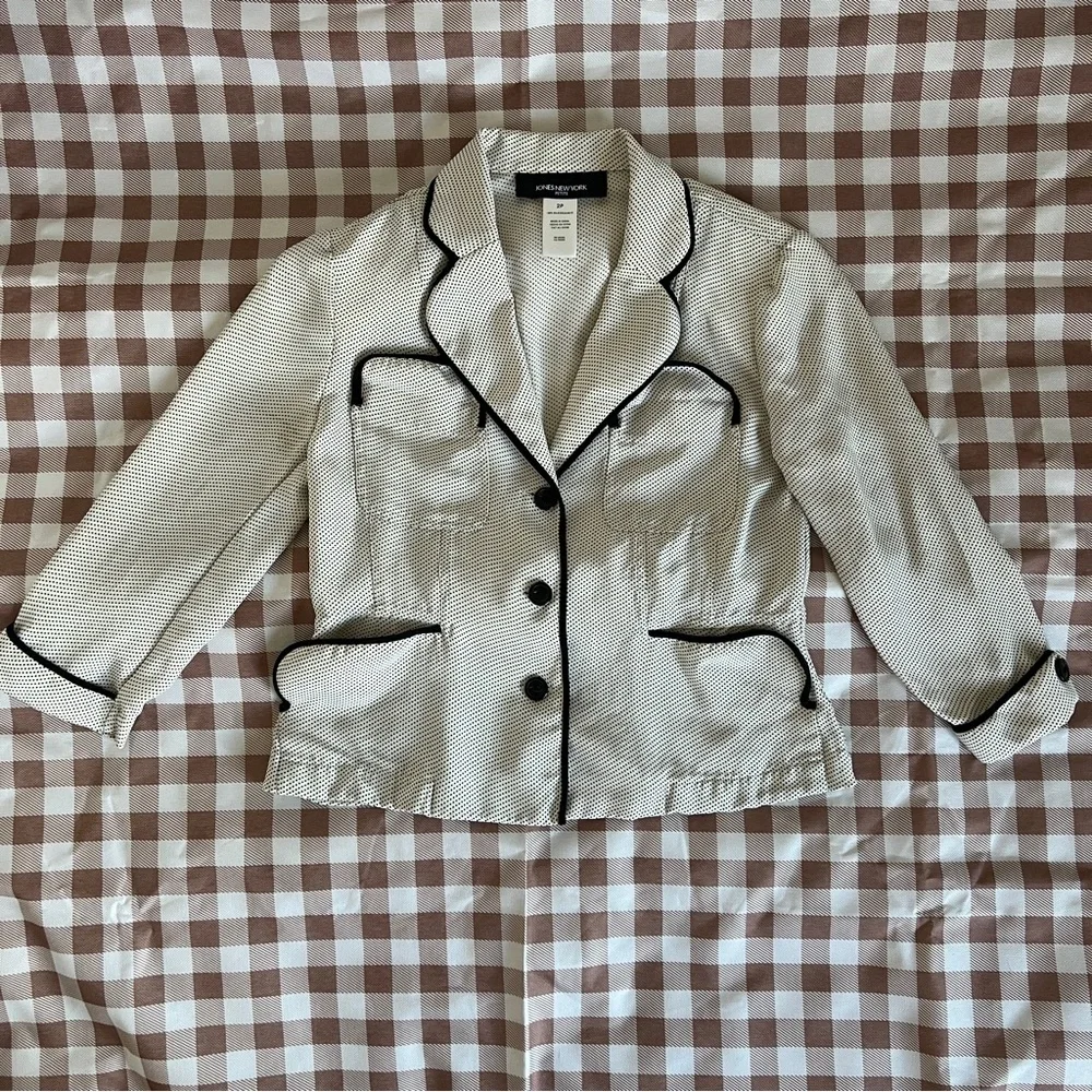 Jones New York 100% Silk Polka Dot Cream Blazer with Black Trim - Picture 2 of 11